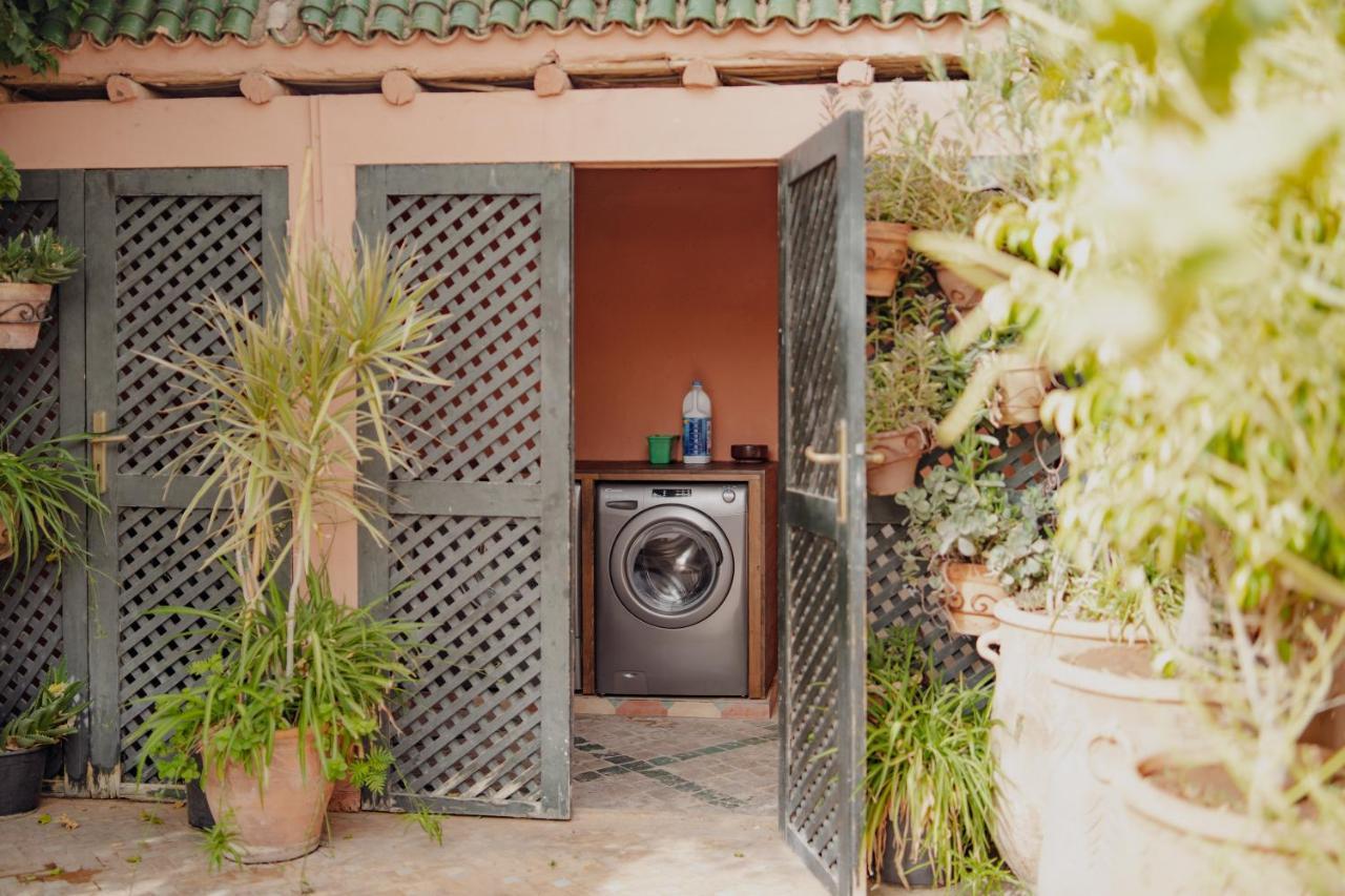 Riad Outsite
