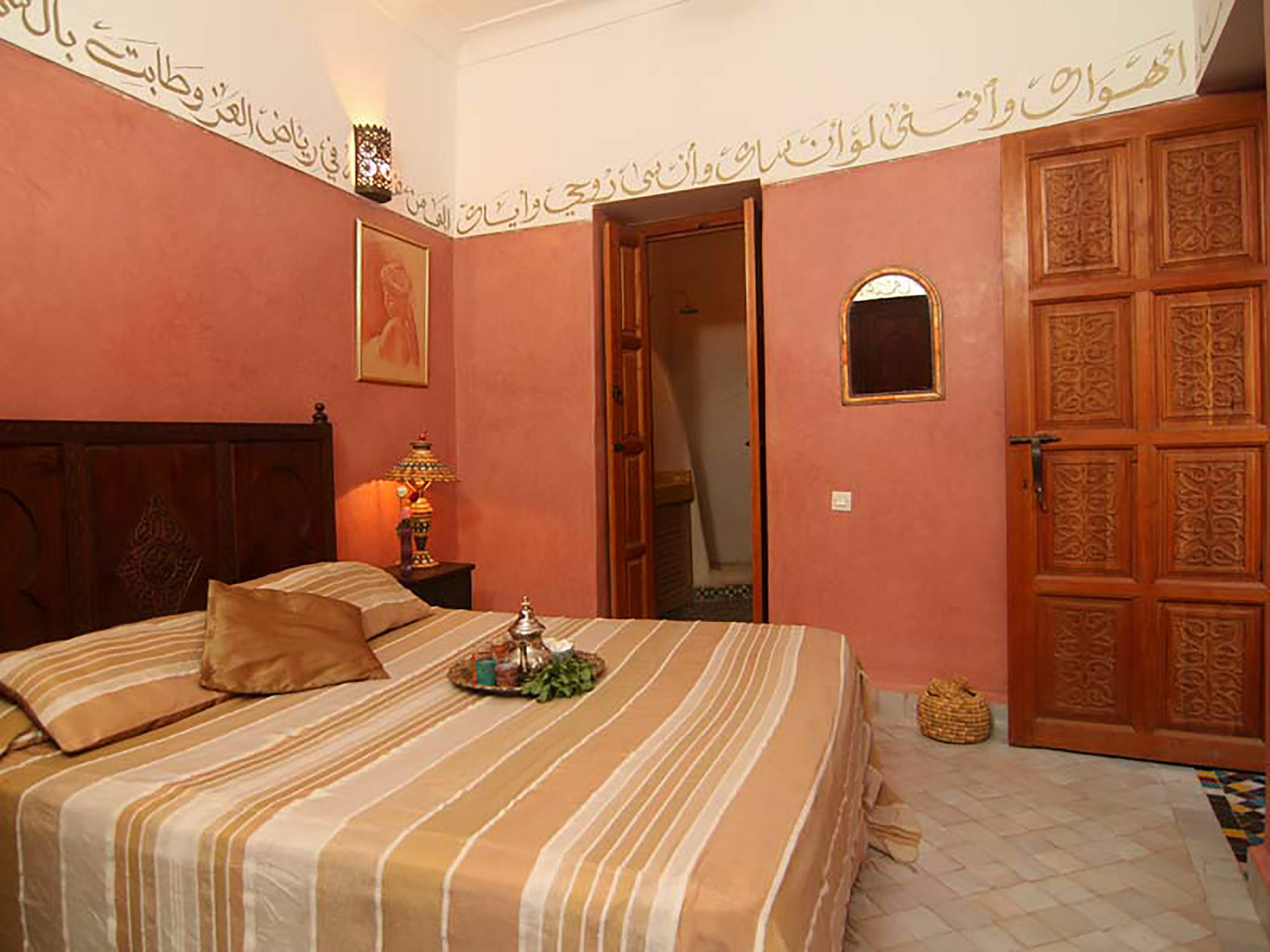 Riad Outsite