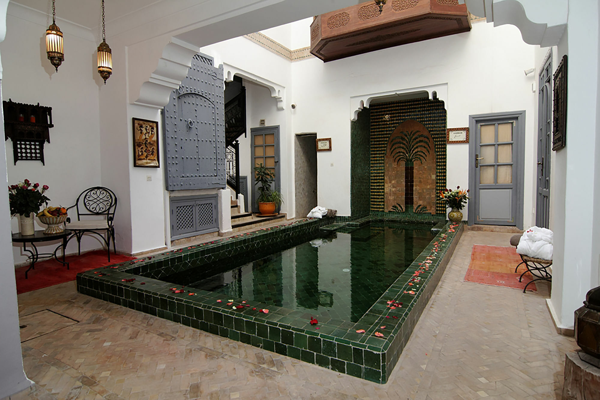 Riad Outsite