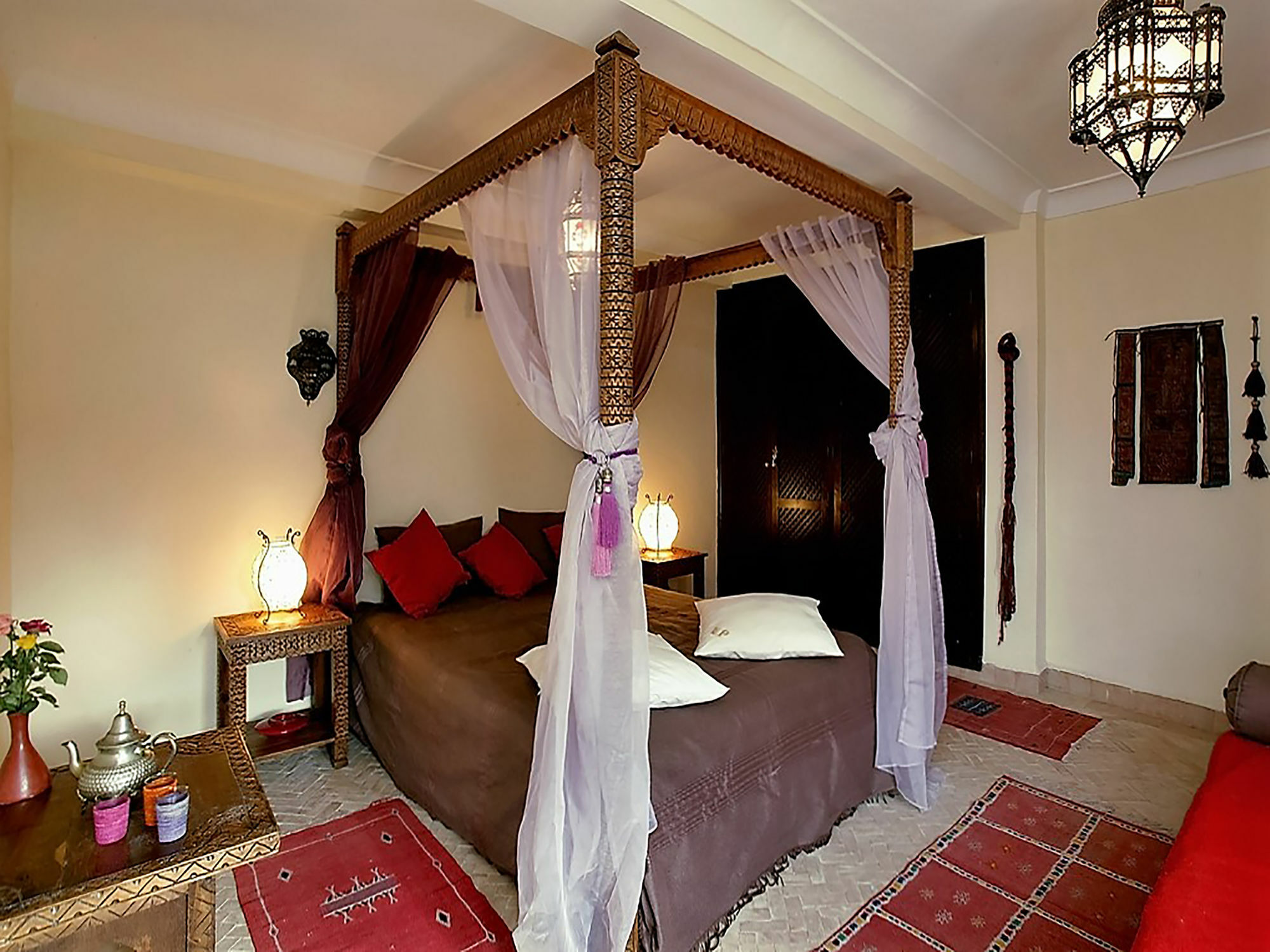 Riad Outsite